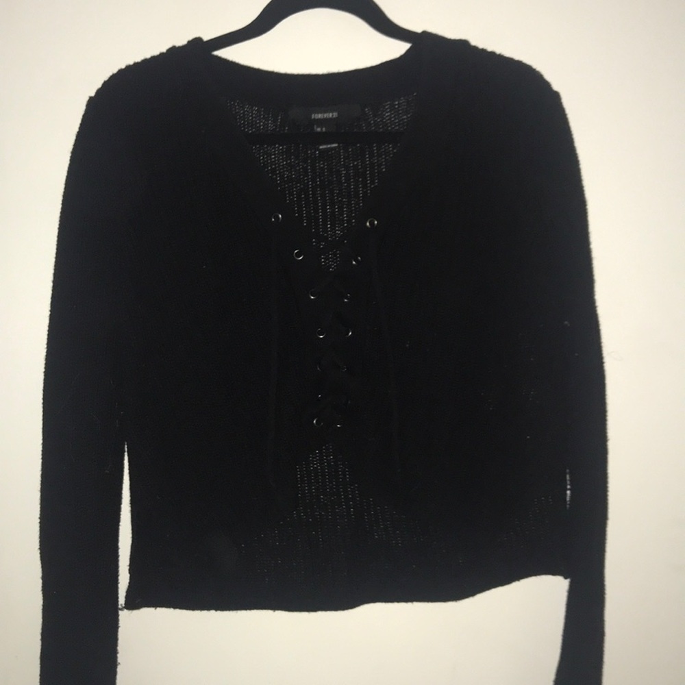 F21 cross tie front high-low sweater. Size S✨